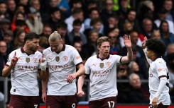 Kevin De Bruyne (2nd right)scored twice in Manchester City's 4-2 win at Crystal Palace