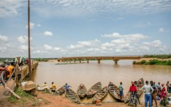 The River Niger divides Benin and Niger, though the border on the Niger side remains shut