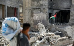 A draft UN text calls for the withdrawal of Israeli forces from the Palestinian territories, a halt to new settlements, the return of seized land and property, and the possibility of return for displaced Palestinians