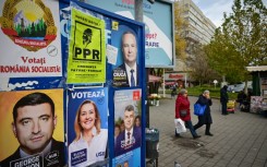 Rhe governing pro-European Social Democrats won the legislative vote, but far-right parties secured a third of the ballots